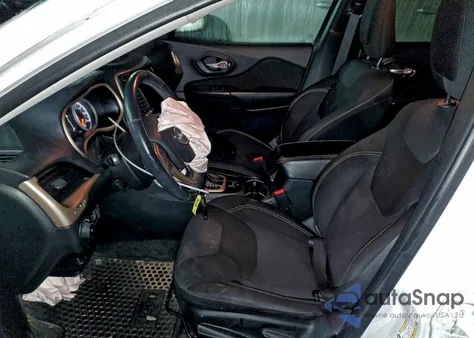 2015 Jeep Cherokee Latitude z USA, uszkodzony, nr VIN 1C4PJMCSXFW753184